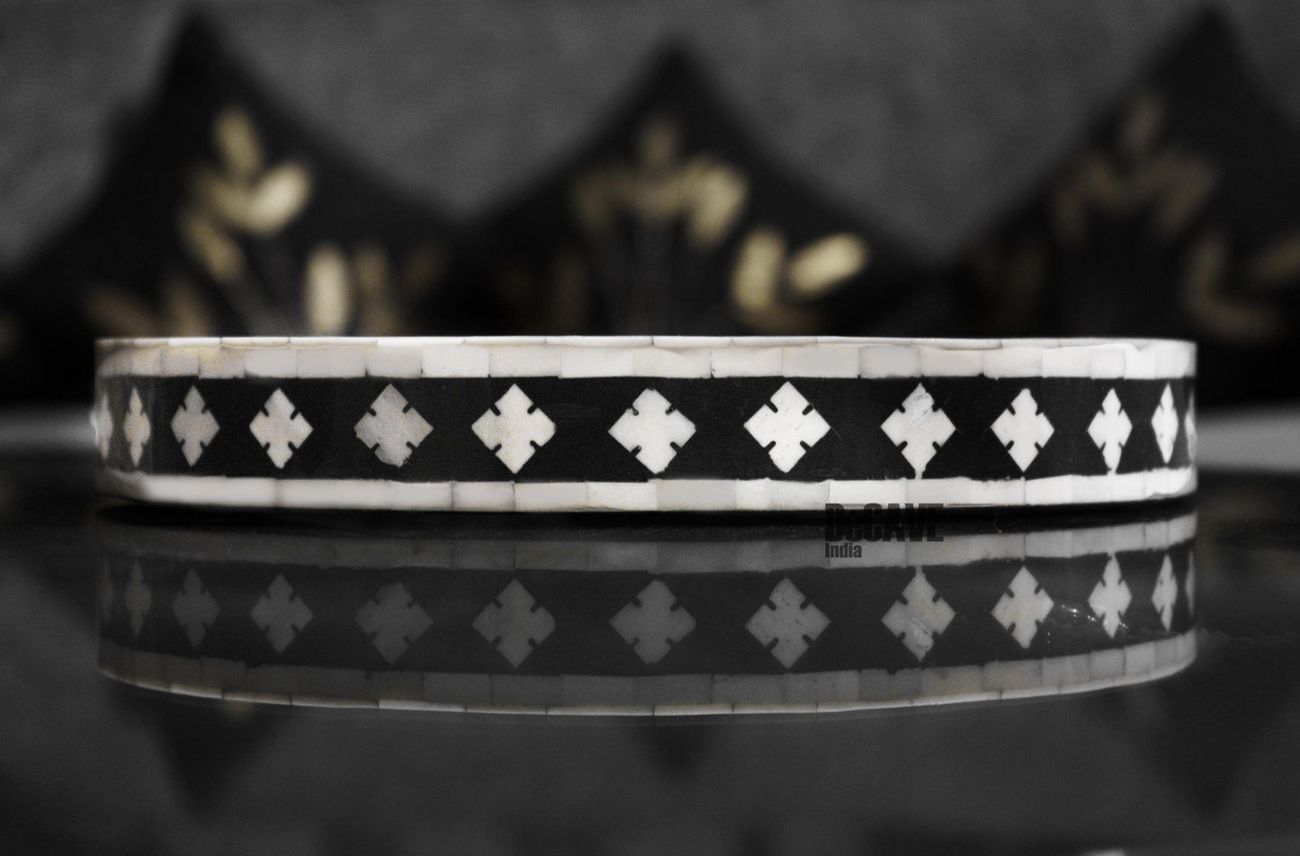 Luxury Round Tray, 18" Black Floral Decorative Tray, Luxury Bone Inlay Serving Tray, Boho Coffee Table Centerpiece, Indian Inlay Art