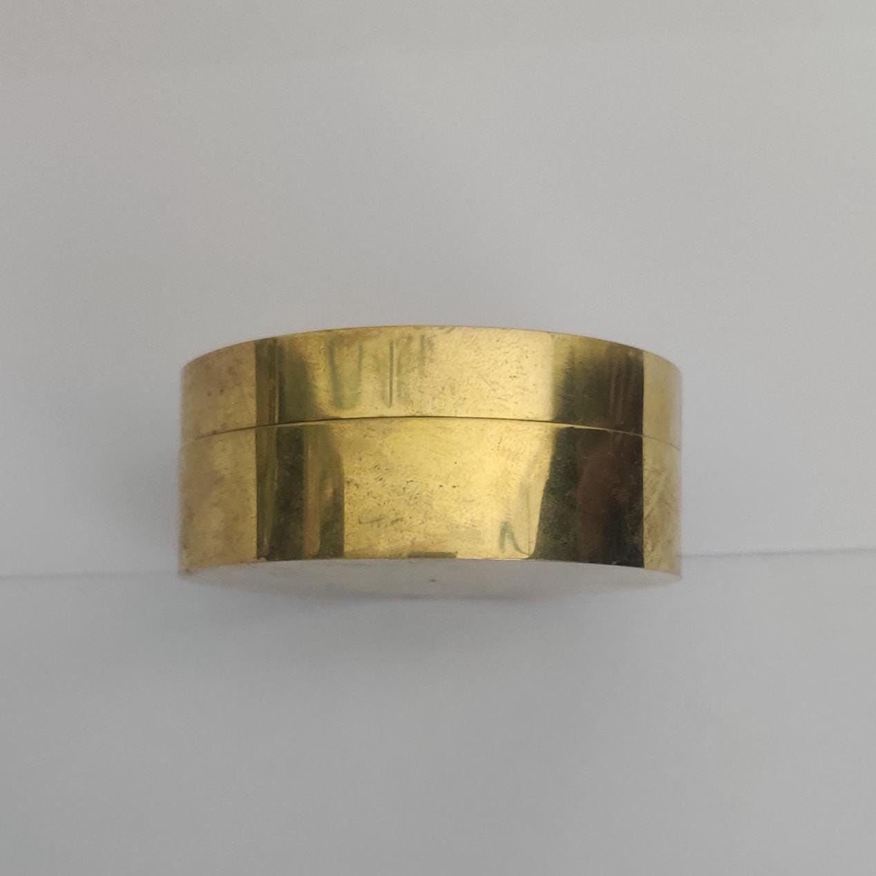 Hour Glass - 1 Minute Sand Timer with Brass Compass